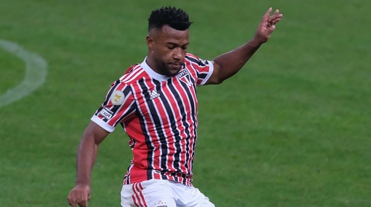 Luan seguirá como desfalque (Foto: Marcello Zambrana/AGIF)