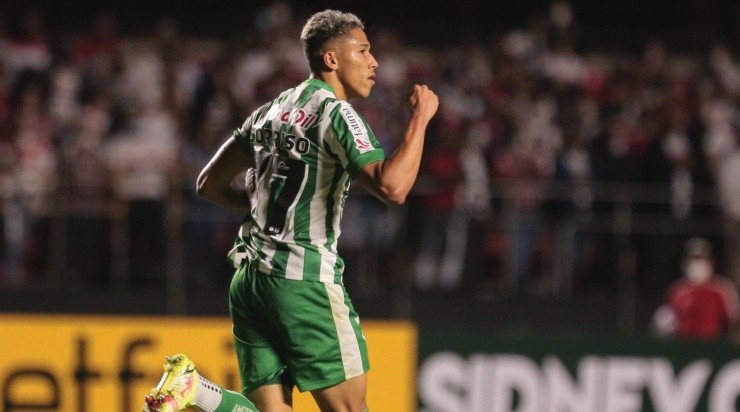 Sorriso comemora gol contra o São Paulo, pelo Campeonato Brasileiro (Foto: Ettore Chiereguini/AGIF)