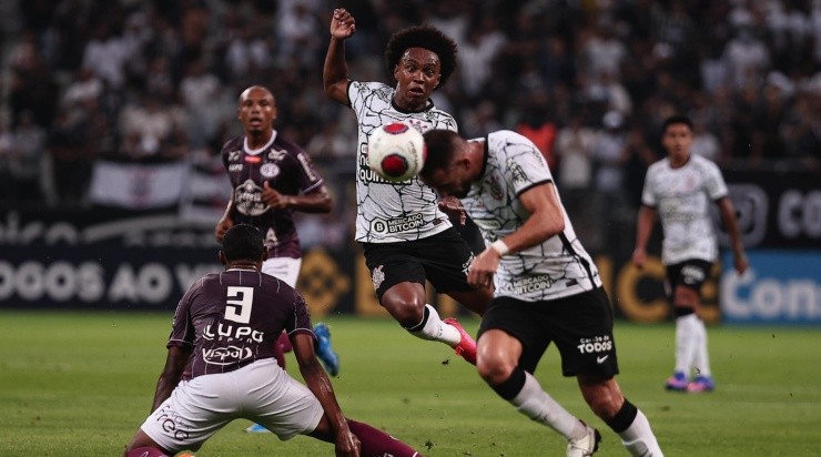Corinthians e Ferroviária empataram em 0 a 0 pelo Paulistão (Foto: Ettore Chiereguini/AGIF)