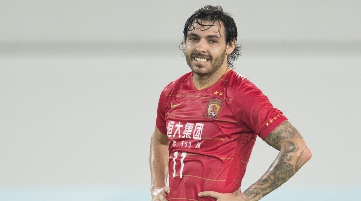 Ricardo Goulart poderá fazer sua estreia pelo Santos (Foto: Getty Images)