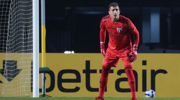 Thiago Couto, em campo pelo São Paulo (Foto: Marcello Zambrana/AGIF)