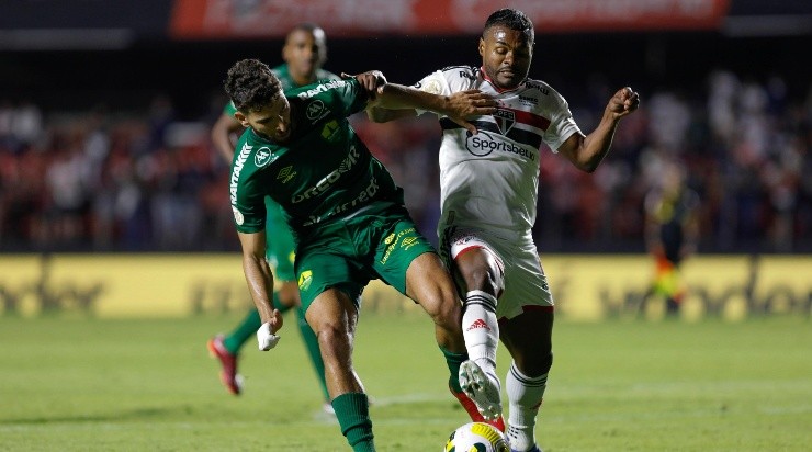Pepê, em campo pelo Cuiabá (Foto: Getty Images)