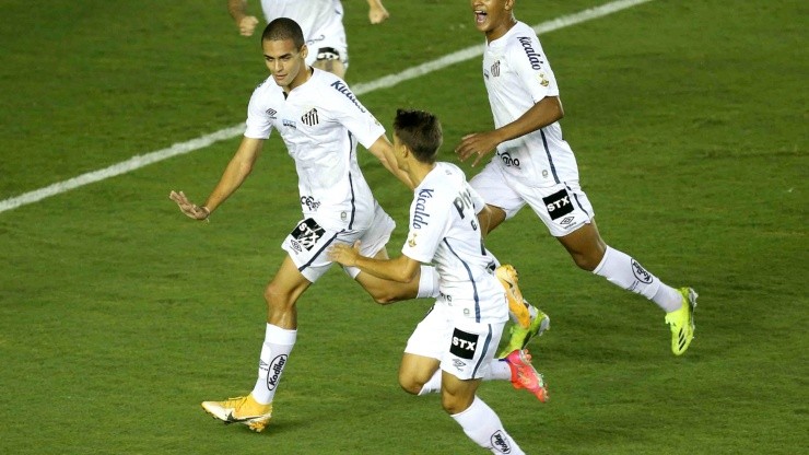 Santos v Deportivo Lara - Copa CONMEBOL Libertadores 2021