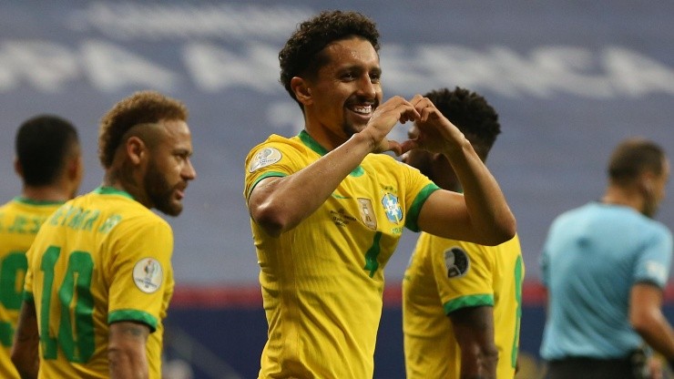 Jogadores da seleção brasileira comemoram gol (Foto: Getty Images)