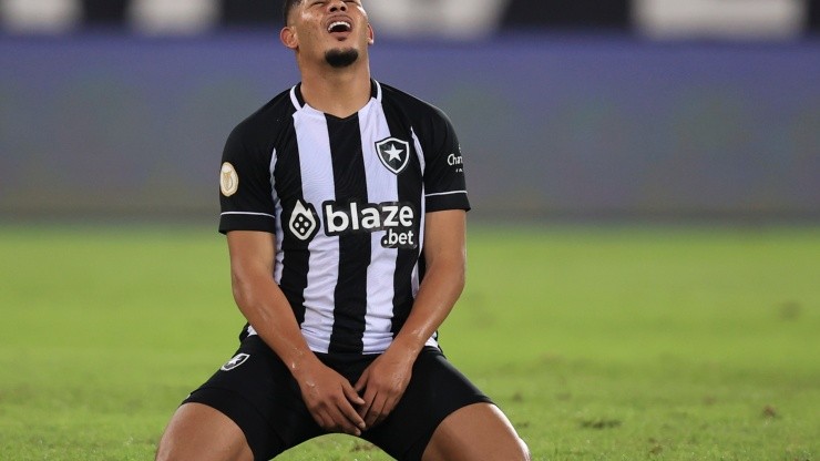 Botafogo quer emprestar Erison para que ele se valorize no mercado