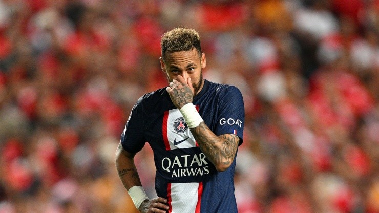 Gigante inglês quer se desfazer de destaque para conseguir fechar com Neymar Jr