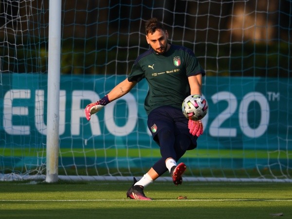 Claudio Villa / Getty Images