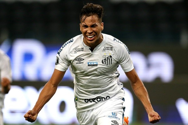 Gremio v Santos - Copa CONMEBOL Libertadores 2020