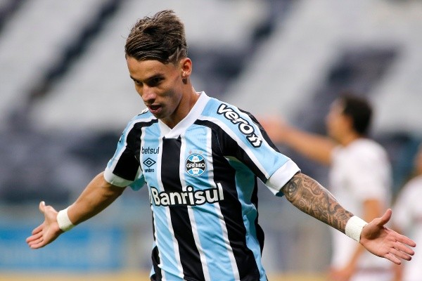 Gremio v Lanus - Copa CONMEBOL Sudamericana 2021