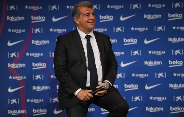 FC Barcelona assina Sergio Aguero