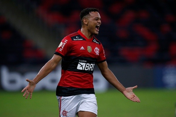 Flamengo v Red Bull Bragantino - Brasileirao 2021