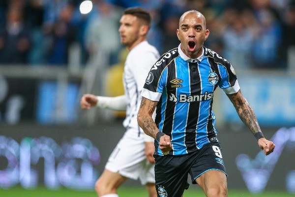 Gremio v Libertad - Copa CONMEBOL Libertadores 2019