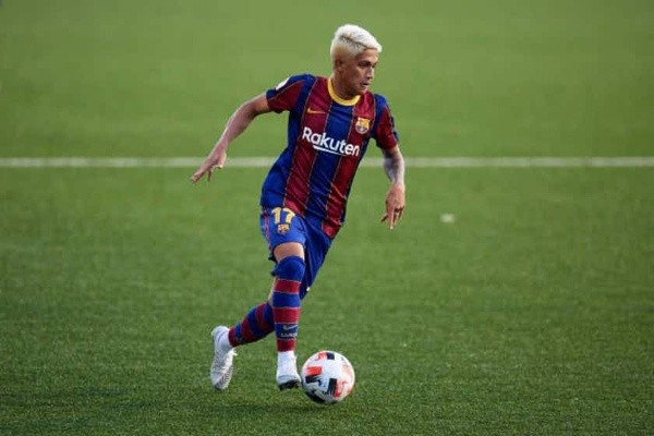 FECHOU! Internacional acerta contratação de jogador do Barcelona que deve chegar no Brasil amanhã