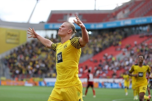 Bayer 04 Leverkusen v Borussia Dortmund - Bundesliga