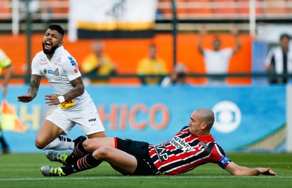 Santos v Sao Paulo - Brasileirao Series A 2016