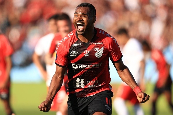 Athletico Paranaense v Red Bull Bragantino - Copa CONMEBOL Sudamericana 2021: Final
