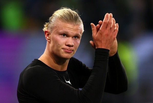 VfL Wolfsburg v Borussia Dortmund - Bundesliga