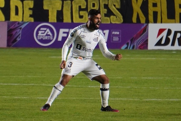 The Strongest v Santos - Copa CONMEBOL Libertadores 2021