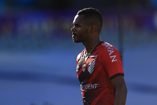 Athletico Paranaense v Red Bull Bragantino - Copa CONMEBOL Sudamericana 2021: Final