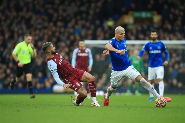 Everton v Aston Villa - Premier League