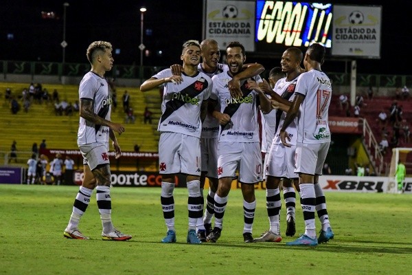 Vasco estreia bem no Campeonato Carioca