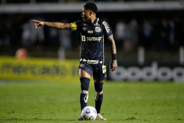 Santos v Fluminense - Brasileirao 2021
