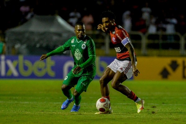 Vitinho foi o responsável pelo passe para os três gols na vitória contra o Boavista