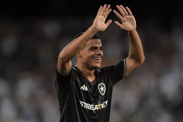 Destaque do Botafogo na Copinha, Raí entrou e marcou