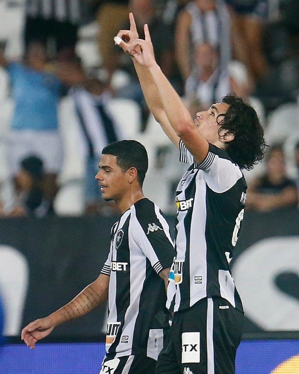 Matheus Nascimento é o artilheiro do Botafogo do Cariocão