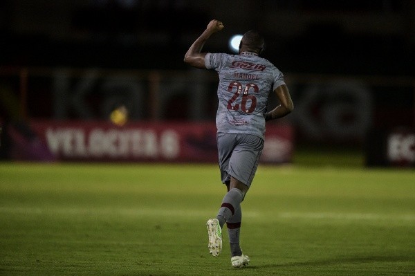 Manoel marcou um dos gols da vitória sobre o Voltaço
