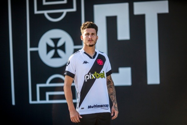 Danilo Boza foi contratado em abril, mas ainda não fez sua estreia