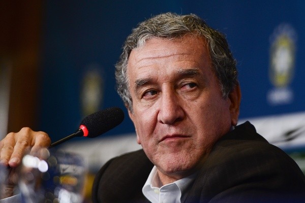 Parreira torce por Pedro na Seleção