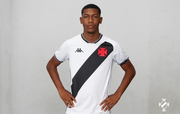 Vasco corre para não perder Rayan, destaque da base