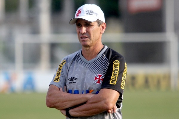 Jorginho retornar ao Vasco para sua terceira passagem como treinador